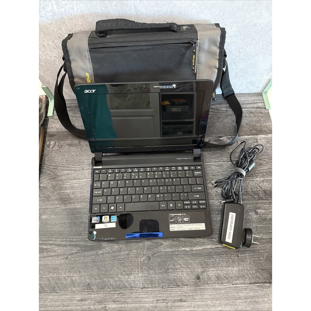 Acer Aspire One Mini Laptop With Case